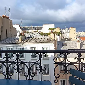 Bastille 2*, Paris Frankrig